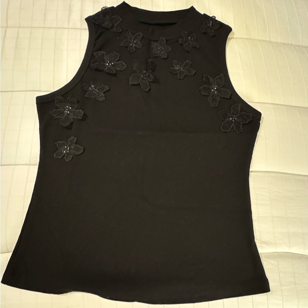 Elegant Black Floral Embellished Women's Top - Picture 2 of 4